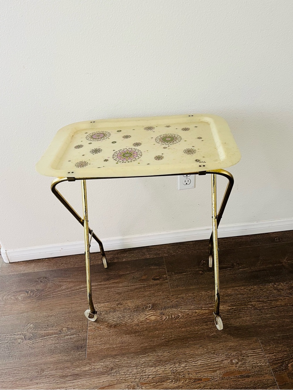 Vintage cream square design fiberglass TY tray